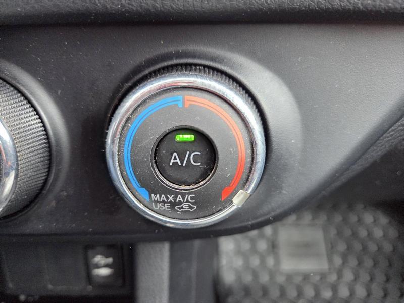 2014 Toyota Corolla - Image 21