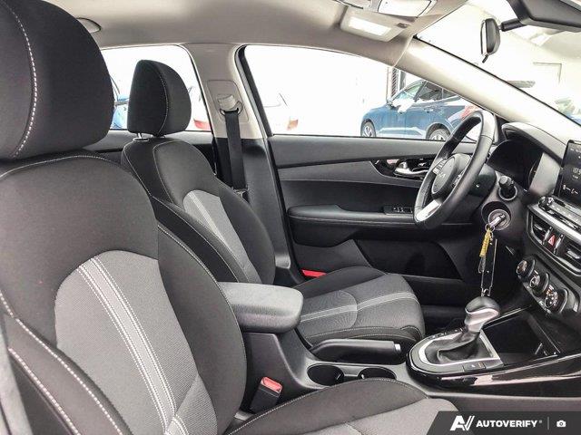 kia Forte 2023 - 21