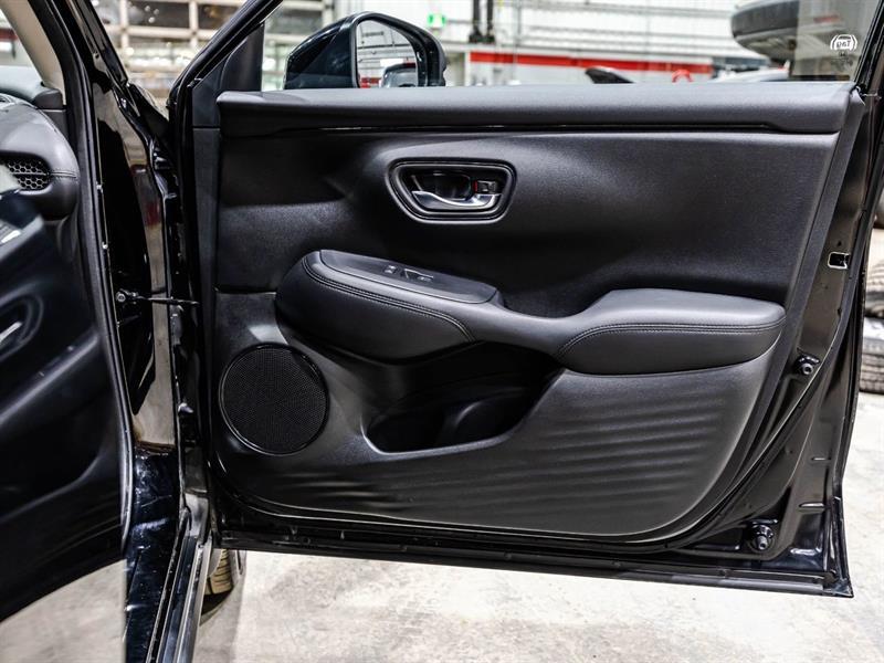 2023 Honda HR-V - Image 16