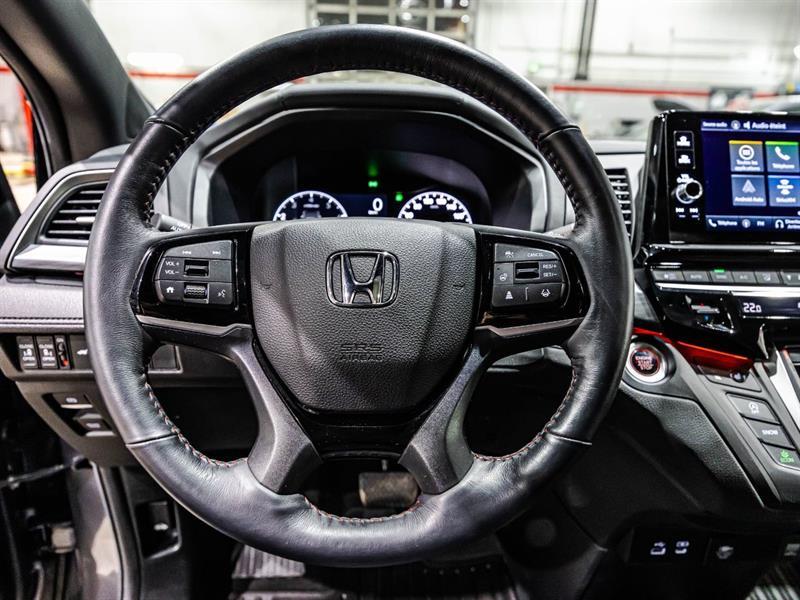 2025 Honda Odyssey - Image 25