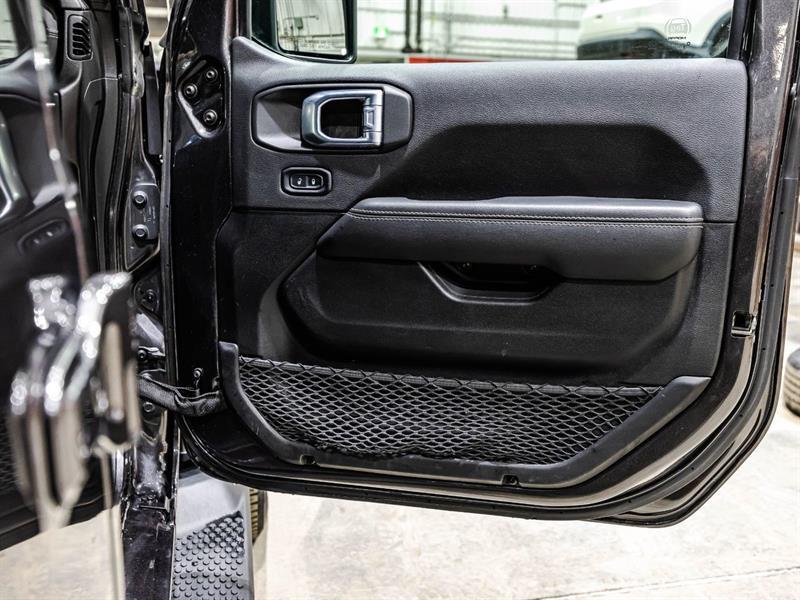 2021 Jeep Wrangler - Image 17