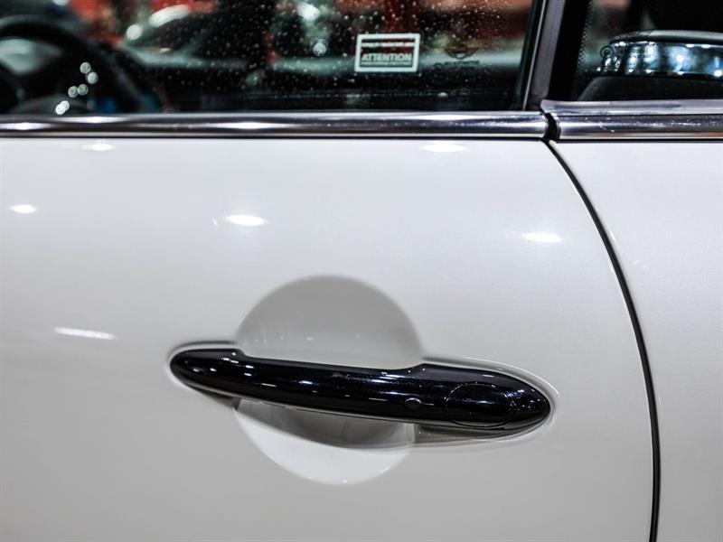 2024 Mini Convertible - Image 11