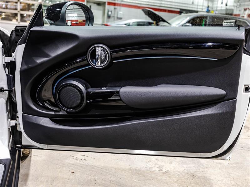 2024 Mini Convertible - Image 16