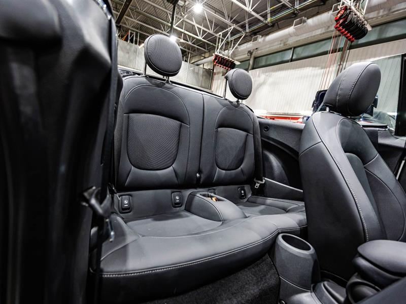 2024 Mini Convertible - Image 18