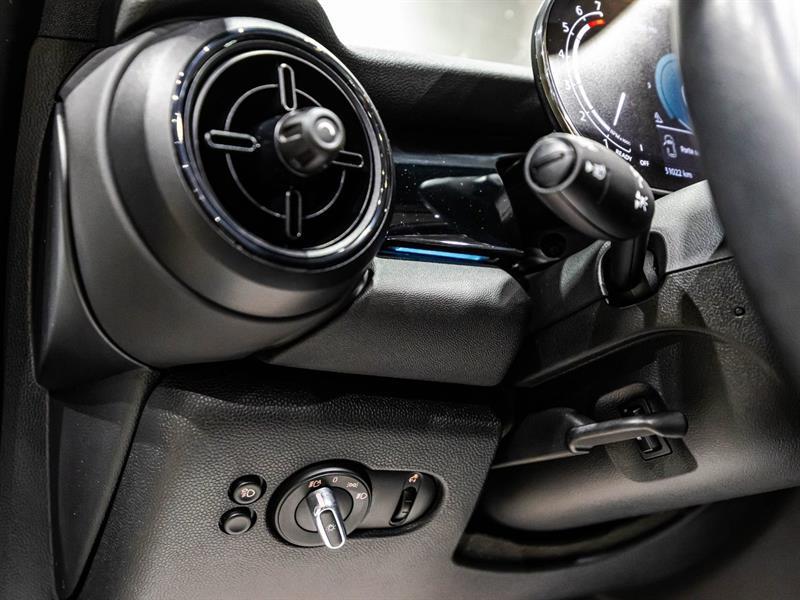 2024 Mini Convertible - Image 21