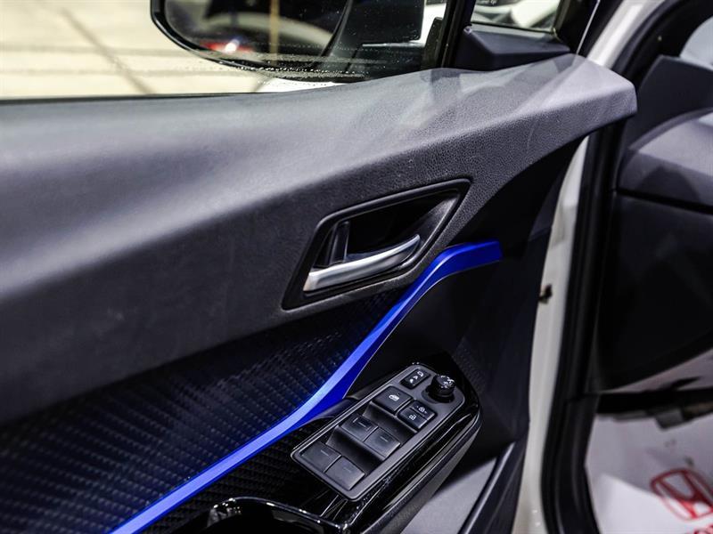 2021 Toyota C-HR - Image 11