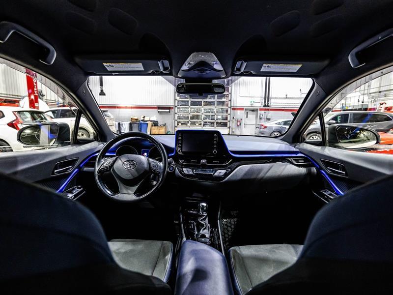 2021 Toyota C-HR - Image 14