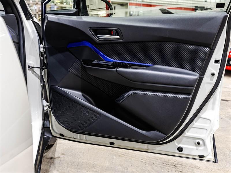 2021 Toyota C-HR - Image 16