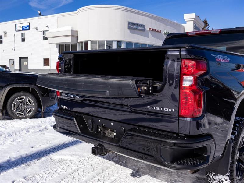 chevrolet Silverado 2023 - 12