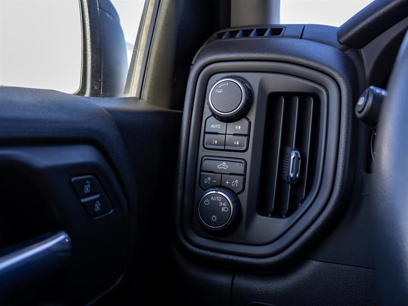 chevrolet Silverado 2023 - 19