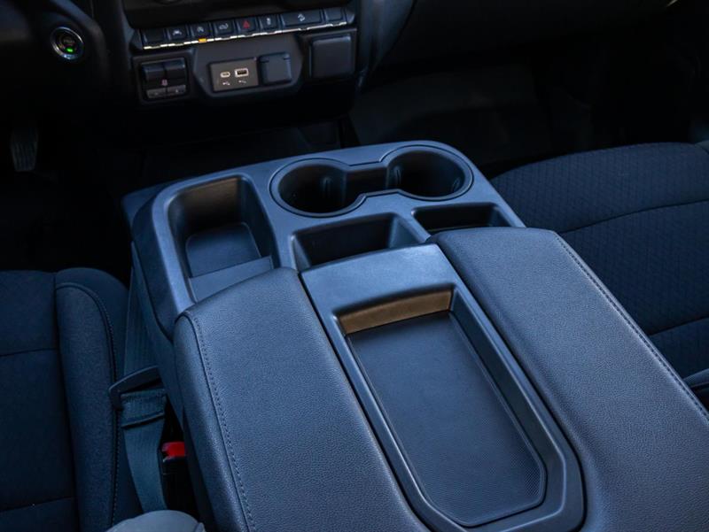 chevrolet Silverado 2023 - 26