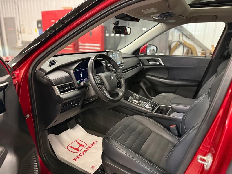 mitsubishi Outlander Plug-In Hybrid 2024 - 17