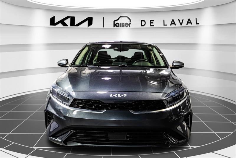 2023 Kia Forte - Image 2
