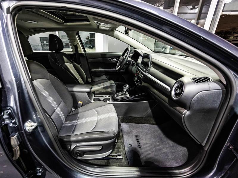 2023 Kia Forte - Image 18