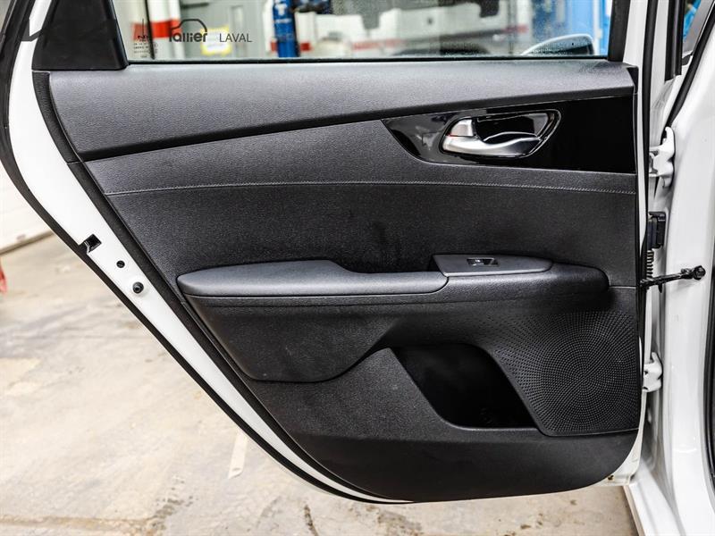 2024 Kia Forte - Image 12