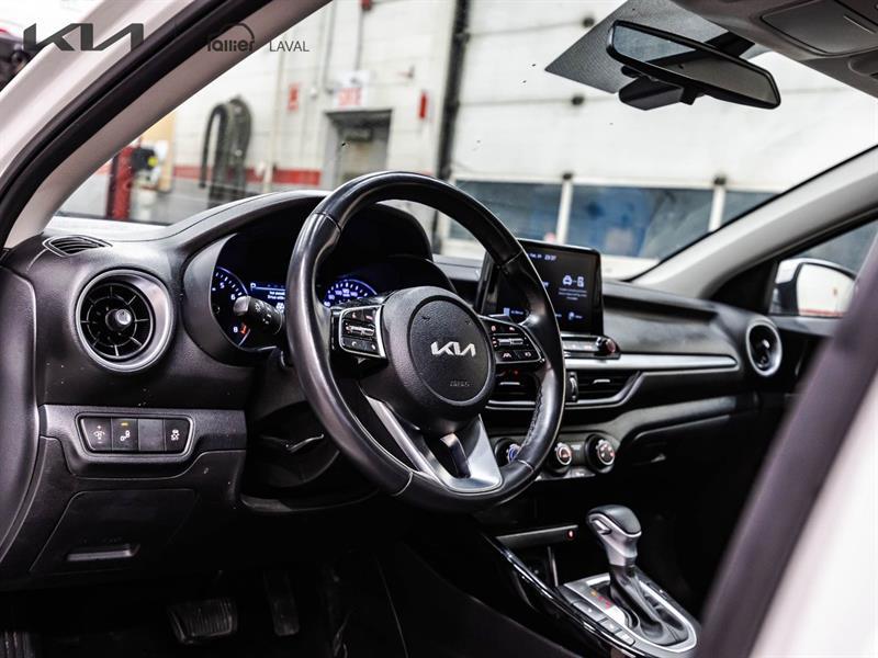 2024 Kia Forte - Image 19