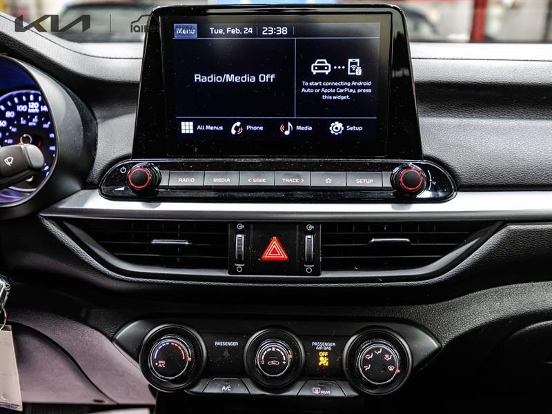 2024 Kia Forte - Image 23