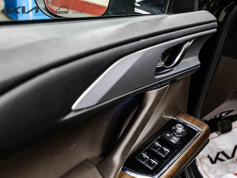 2023 Mazda CX-9 - Image 12