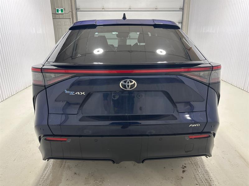 2023 Toyota BZ4X - Image 12