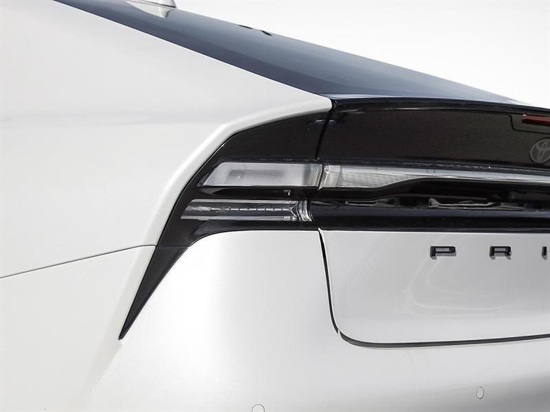 2026 Toyota Prius - Image 11