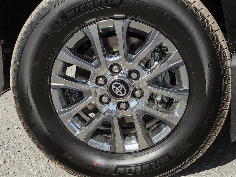 2025 Toyota Tacoma - Image 7