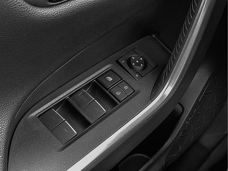 2025 Toyota RAV4 - Image 12