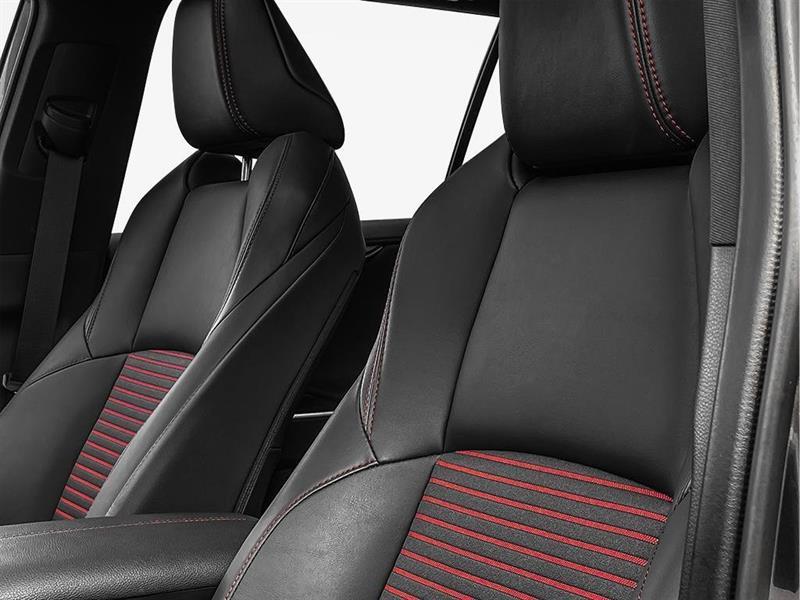 2025 Toyota RAV4 - Image 16