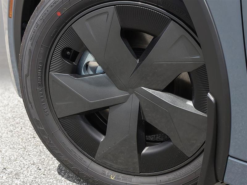 2026 Toyota Prius - Image 8