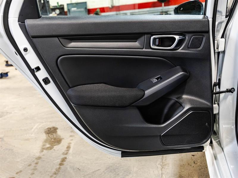 2025 Honda Civic - Image 12