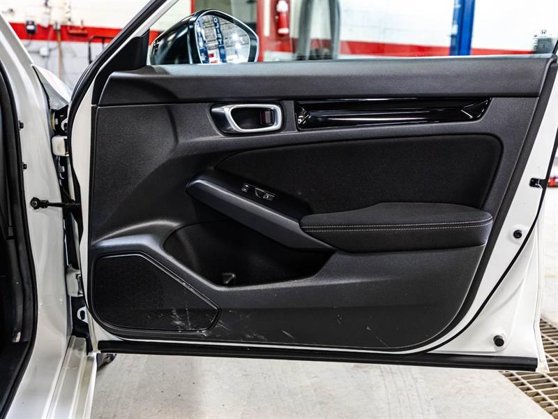 2025 Honda Civic - Image 16