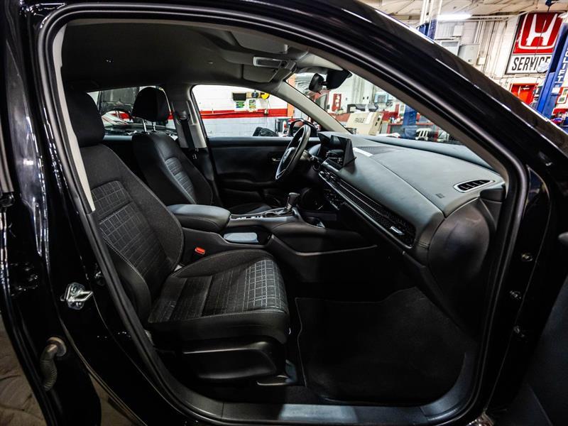 2025 Honda HR-V - Image 17