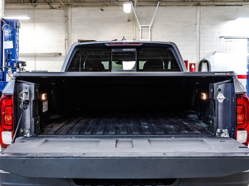 2020 Honda Ridgeline - Image 16