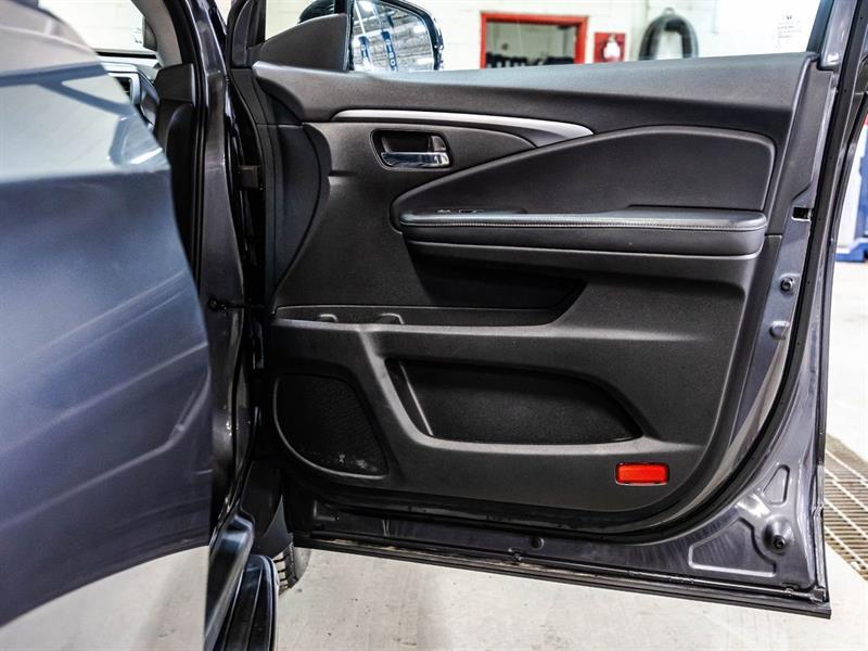 2020 Honda Ridgeline - Image 17