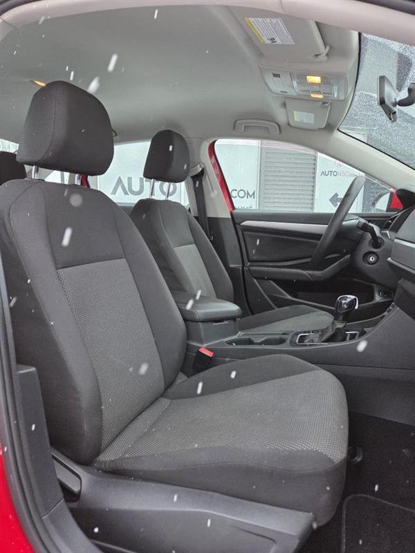 2019 Volkswagen Jetta - Image 11