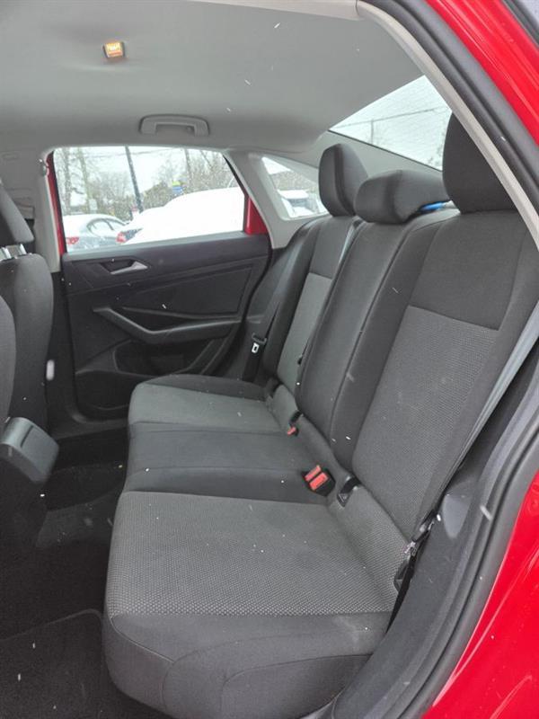 2019 Volkswagen Jetta - Image 13