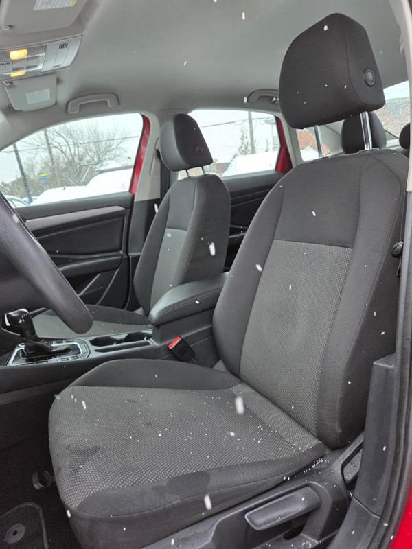 2019 Volkswagen Jetta - Image 16