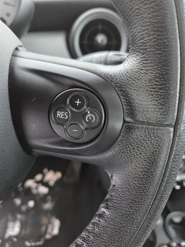 2013 Mini Cooper - Image 16