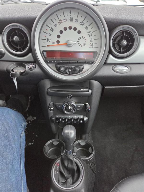 2013 Mini Cooper - Image 17