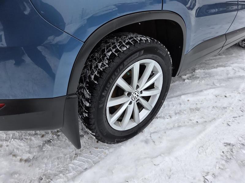 2017 Volkswagen Tiguan - Image 8