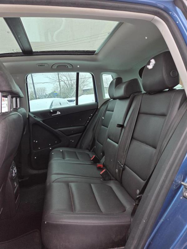 2017 Volkswagen Tiguan - Image 13