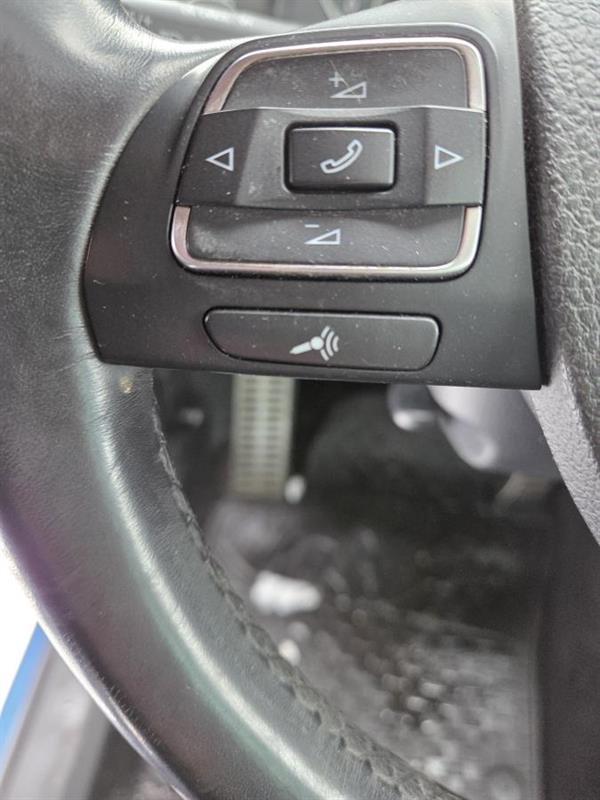 2017 Volkswagen Tiguan - Image 18