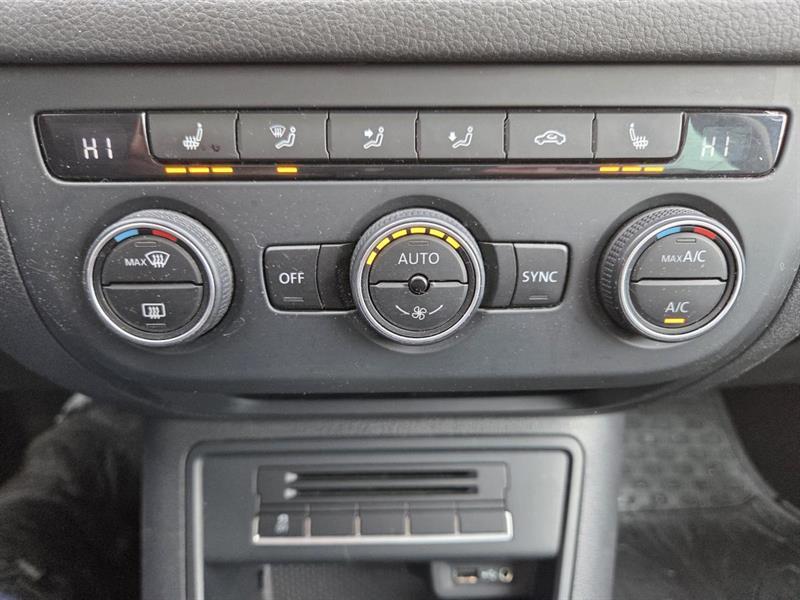 2017 Volkswagen Tiguan - Image 21