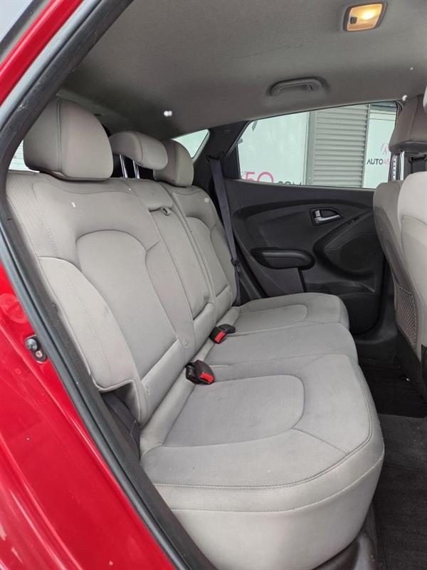 2015 Hyundai Tucson - Image 11