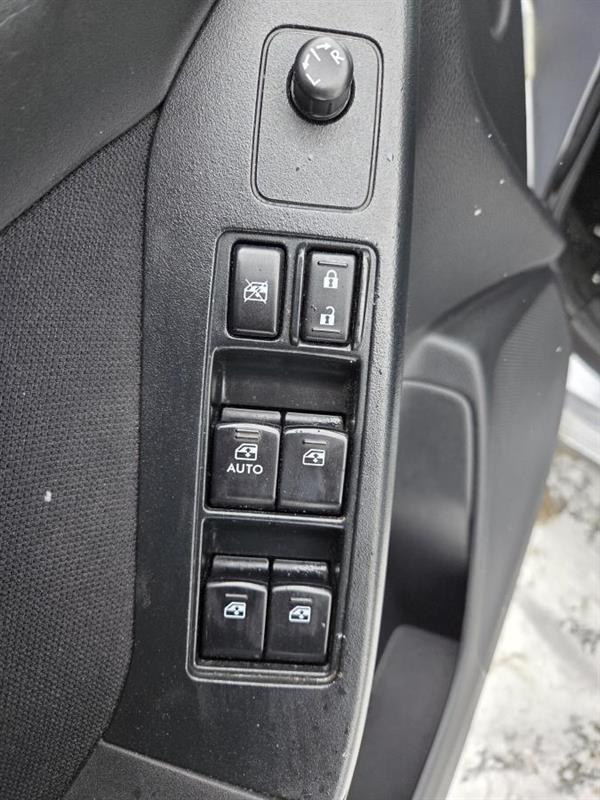 2016 Subaru Forester - Image 17