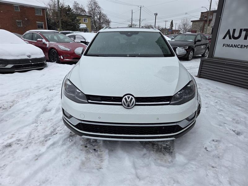 2019 Volkswagen Golf - Image 2