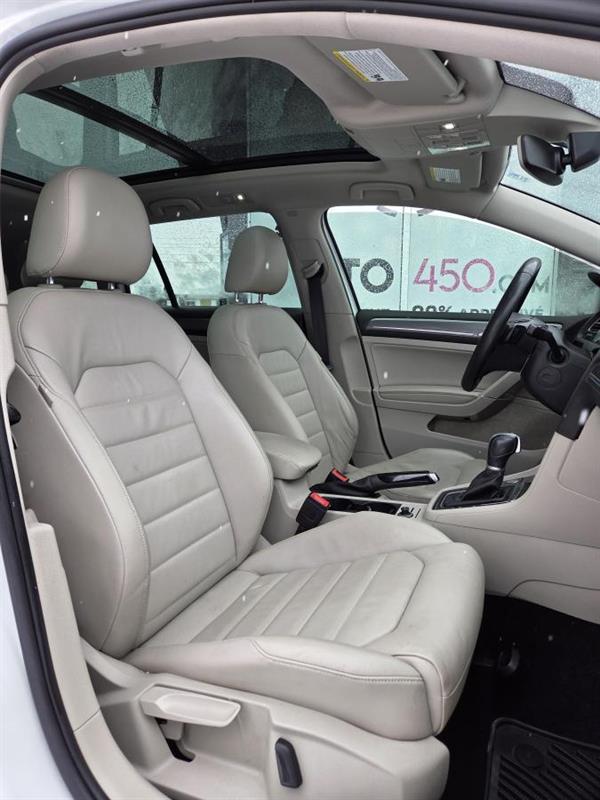 2019 Volkswagen Golf - Image 11