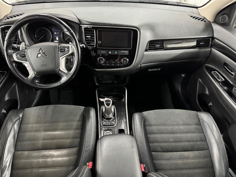 mitsubishi Outlander rechargeable 2018 - 17