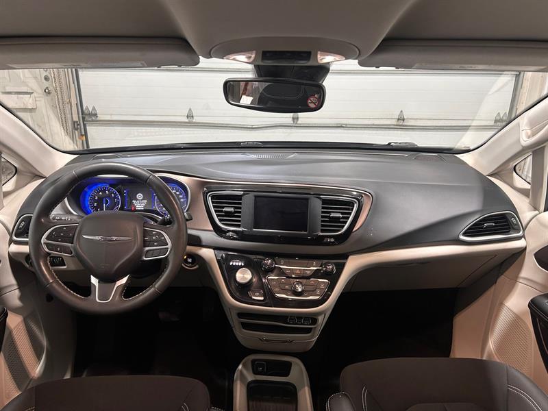chrysler Grand Caravan 2023 - 13