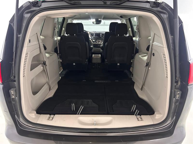 chrysler Grand Caravan 2023 - 17