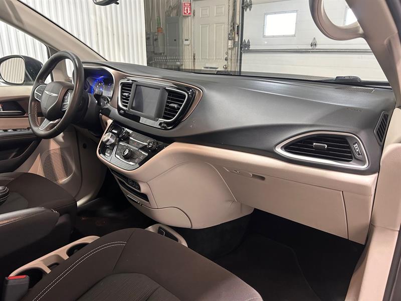 chrysler Grand Caravan 2023 - 21
